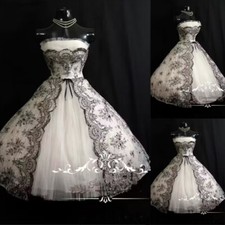 Gothic Short Wedding A-Line Dress Strapless Black Lace Appliques Bridal Gowns