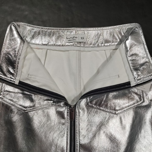 NUOVA Love Fire 14" Mini Gonna Futuristica Metallizzata Argento Donna Taglia 24 - Picture 7 of 11