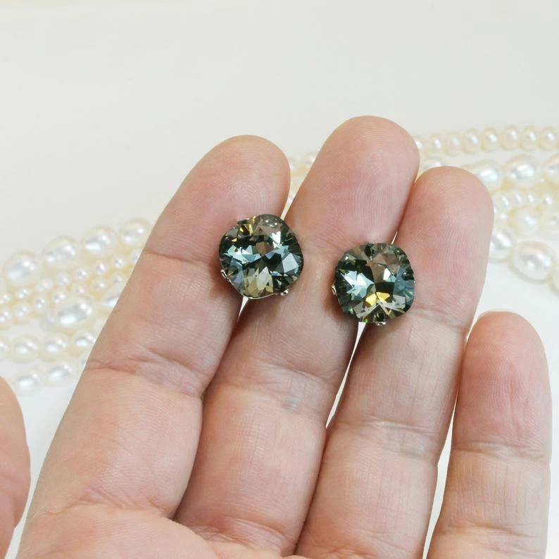 Fabulosos gemelos solitario de turmalina azul denim con forma de cojín de 10,32 quilates para hombre Foto 2 de 4