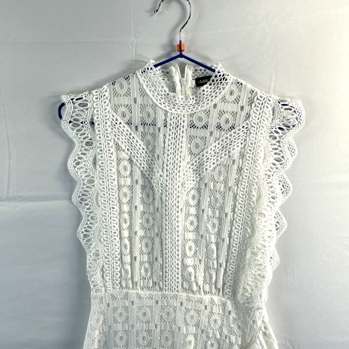 I Saw It First Lace Dip Hem Dress Size 8 Women White Sleeveless Half Lined Zip - Picture 3 of 9