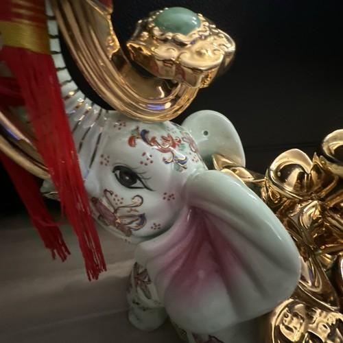 VTG Chinese Asian Porcelain Elephant Statue Figurine !!! - Picture 6 of 17
