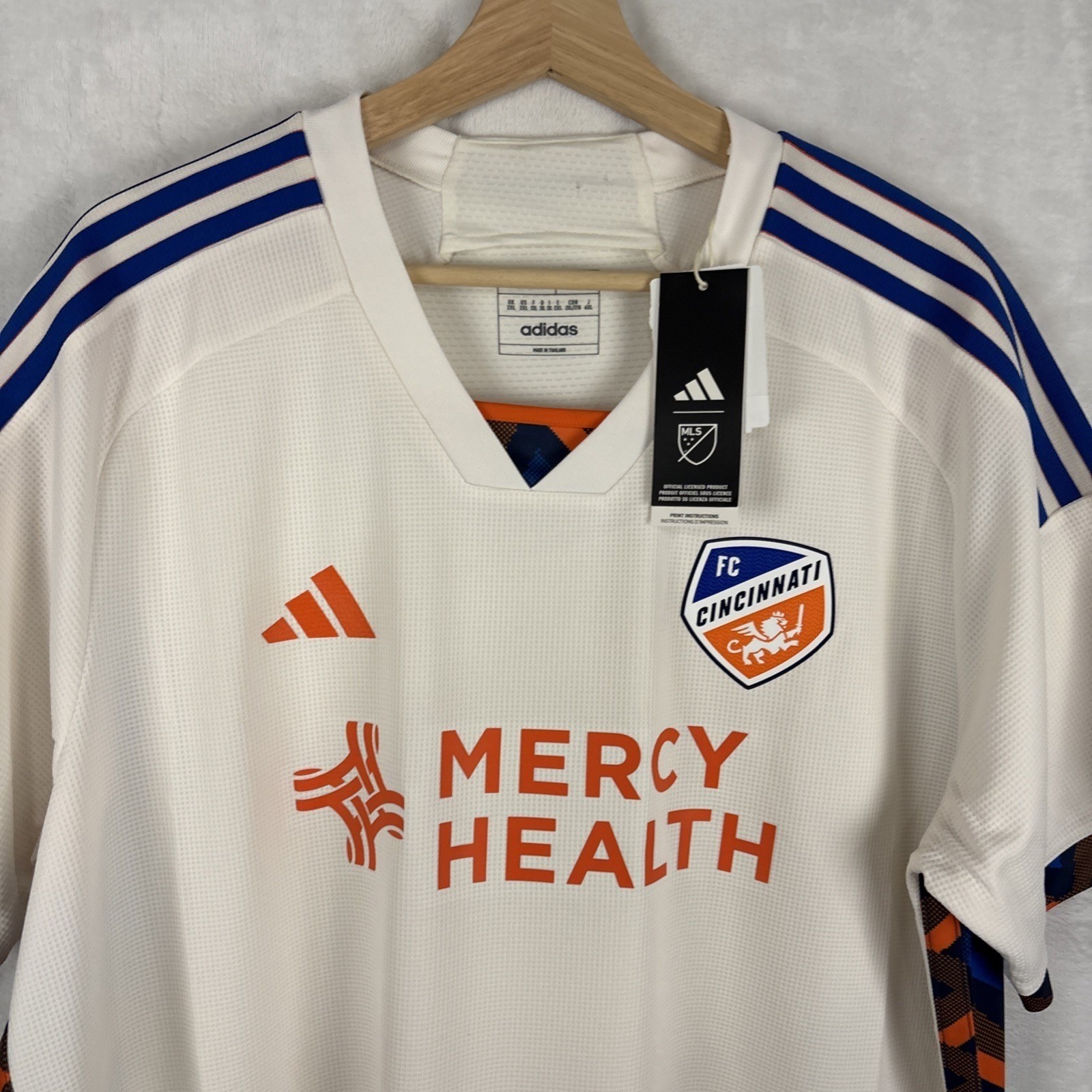 FC Cincinnati adidas 2024-2025 The Canvas Kit Authentic Jersey Off White 2XL NWT thumbnail 2