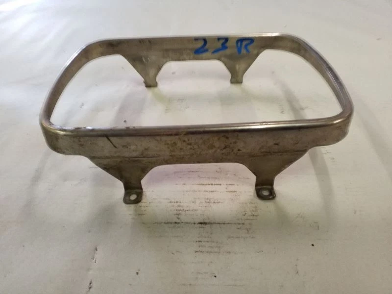 Anillo de ajuste cromado del faro derecho | Se adapta a Mercedes Benz 300D 300SD 1981-1985 Foto 4 de 4