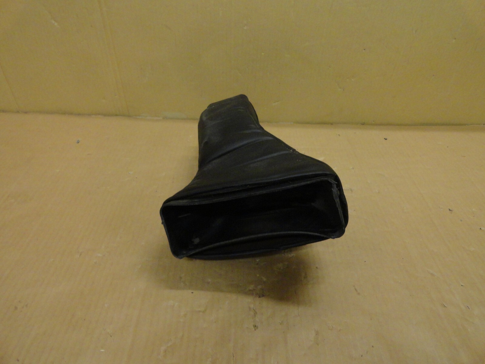 1967 - 1980 Rolls Royce Silver Shadow II OEM Gas Petrol Air Intake Tube PCA1313