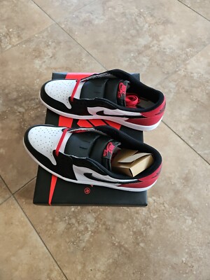 Nike Air Jordan 1 Retro Low OG Black Toe** Size 13**Men display picture 1