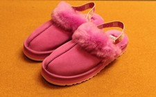 Women's Funkette Ugg slippers with Logo, Size 6, New without Box or Tags