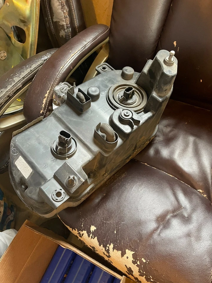 08-14 DODGE CHALLENGE OEM LH FARO FARO CONJUNTO LUZ - LADO HALÓGENO DEL CONDUCTOR Foto 4 de 4