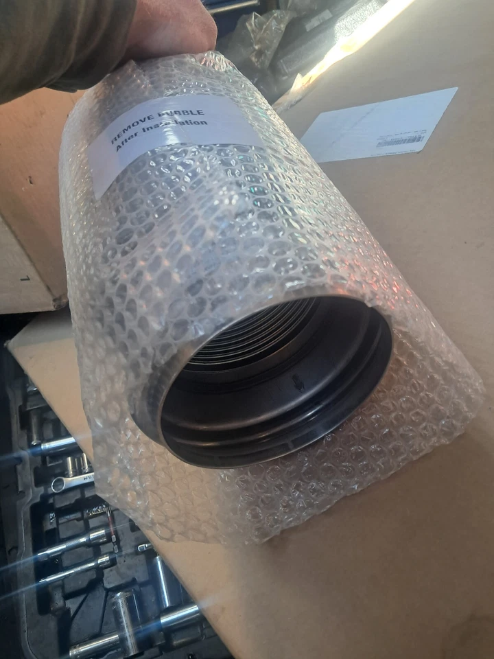 TUBO DE ESCAPE VOLVO NUEVO OEM 21533396 Foto 2 de 3