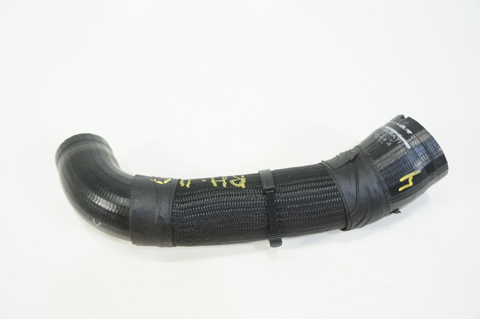 2014-2017 maserati ghibli 3.0l v6 passenger side air intake duct hose pipe