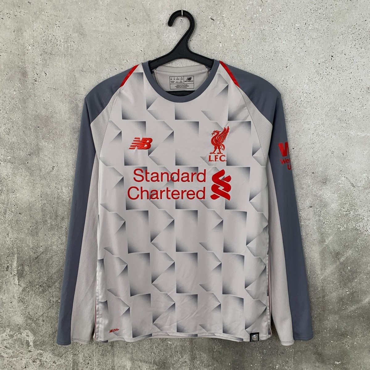 Liverpool FC サッカーシャツ New Balance ダークグレー LIVERPOOL 2018 2019 THIRD FOOTBALL SHIRT NEW BALANCE LONG