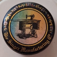 SINGER SEWING MACHINE - MANUFACTURING CO - STORAGE TIN - 9cmW