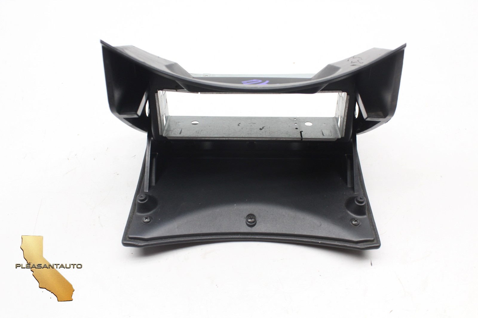 03-12 Maserati Quattroporte M139 CD Compartment Plate Black OEM 67489700