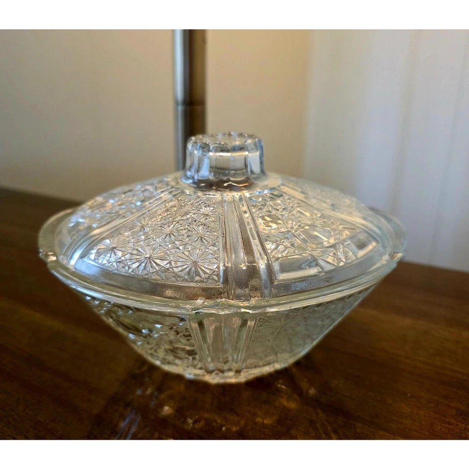 Plato de caramelo o nuez de vidrio transparente en relieve FNG Indonesia de colección con tapa Foto 2 de 4