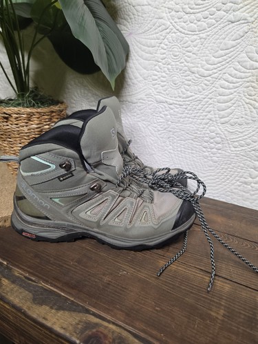 Women's 9.5 Salomon Contragrip GoreTex X Ultra  Hiking Shoes Green