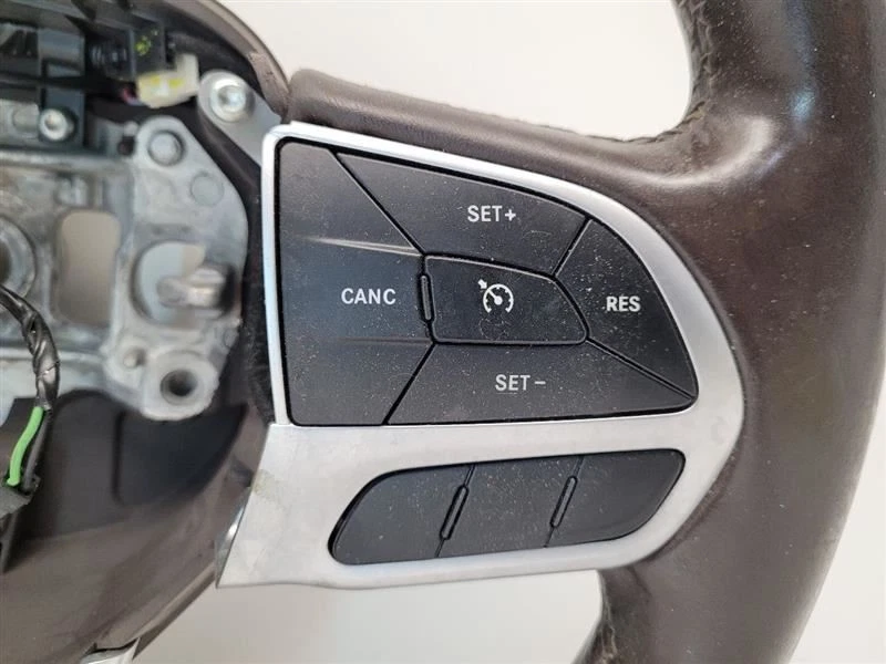 2018-2023 Chrysler Pacifica Steering Wheel Leather w Controls Black   - Image 2 of 4