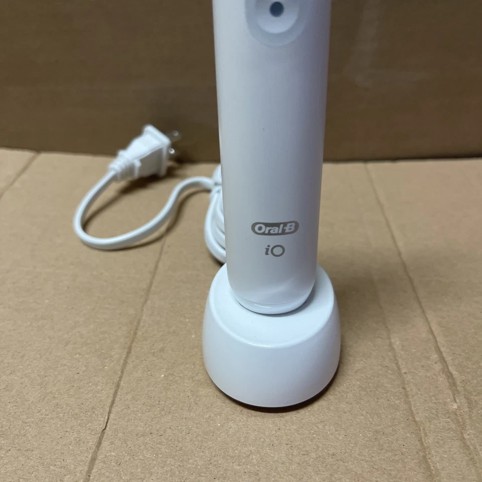 Cepillo de dientes eléctrico recargable Oral-B iO Perfect Clean & Whiten USADO EXCELENTE Foto 3 de 4