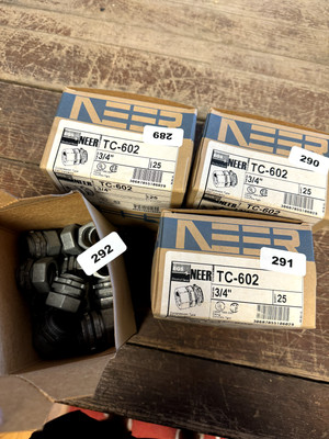 APPLETON NEER TC-602, Compression Type/EMT Connector, 3/4''/ Pack of 25