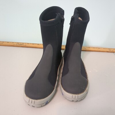 L.L. Bean Vortex Neoprene Wetsuit Black Gray , Side-Zip Water Boots 6 women's 