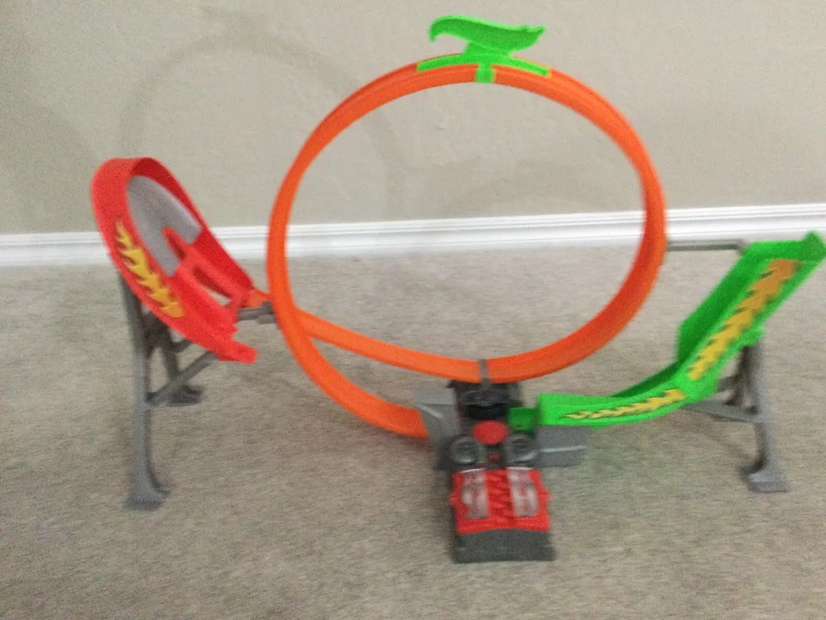 HOT WHEELS Power Shift Raceway Motorized Track Motor Works See