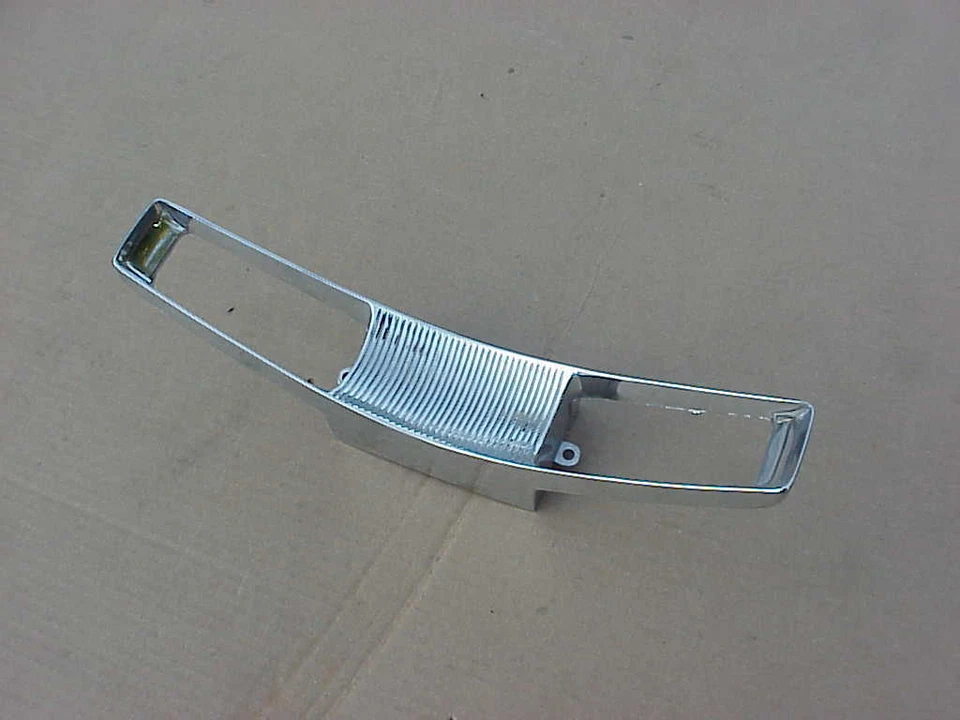 1961 Plymouth Belvedere Fury NOS MoPar HORN BAR #2201297 - Image 2 of 3