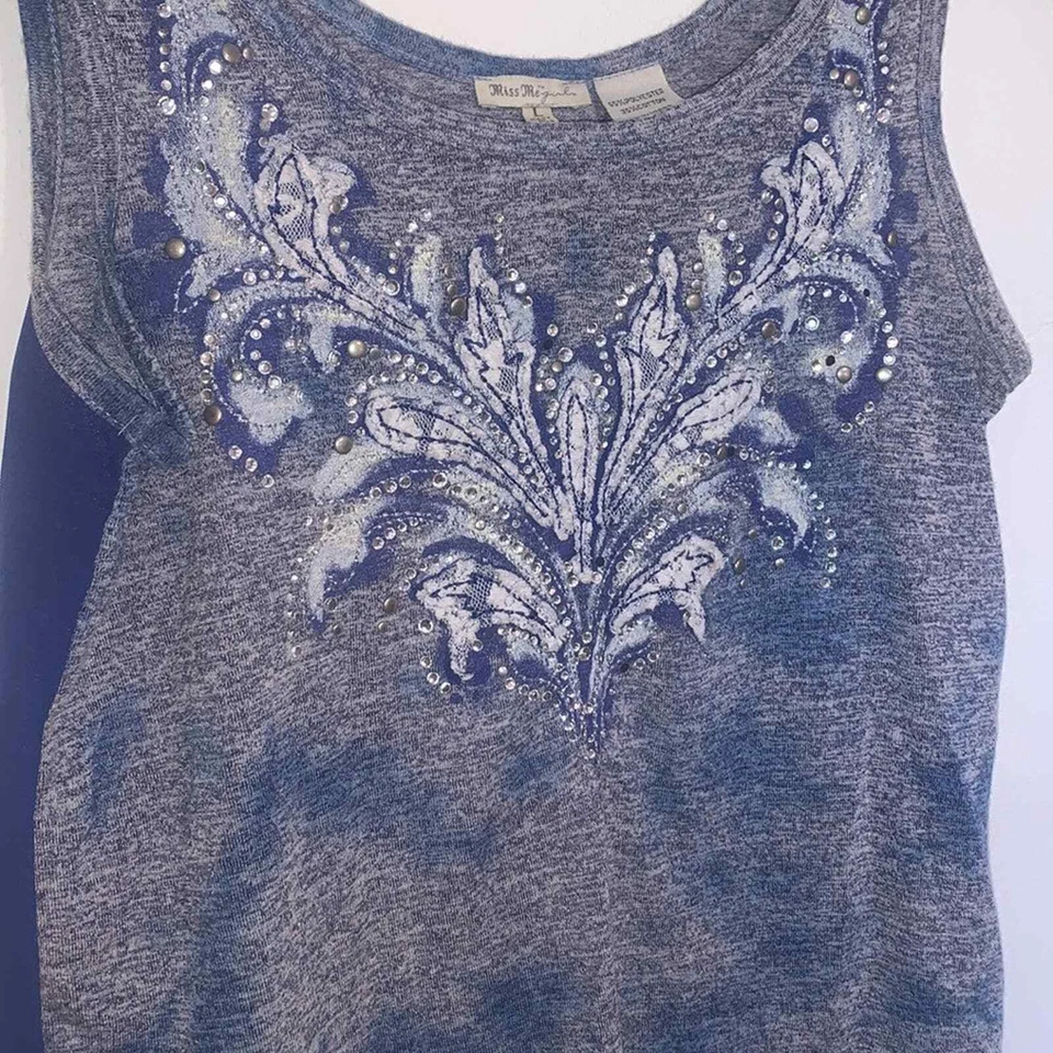 Top Miss Me Girls Diamante Tachonado Azul Sin Mangas Tostado Detalle Espalda Grande Foto 2 de 4