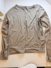 Athleta Uptempo Top Women's M Gray Long Sleeve Crew Neck Knit Pullover Stretch