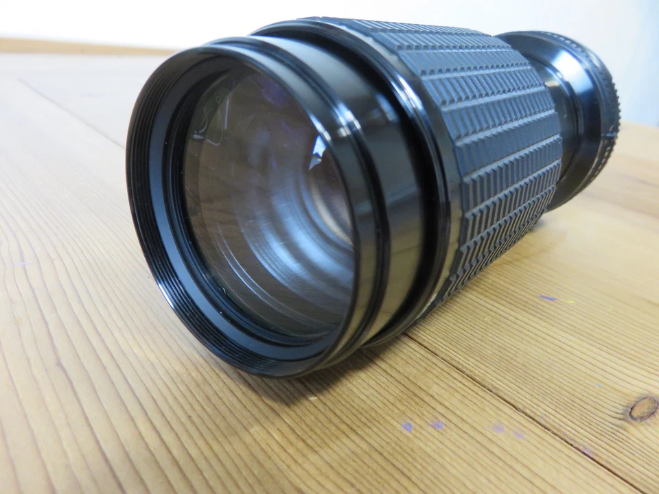 Objectif SIGMA ZOOM KII - 1 : 4,5 F =70 - 210 mm pour Canon FD / Bouchons /Etui - Photo 4/4