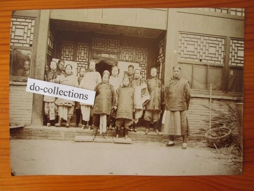 CHINA antique photo 1901 chinese people with women Boxer Rebellion