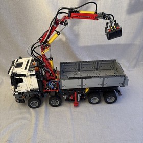 LEGO TECHNIC: Mercedes-Benz Arocs 3245 (42043) Complete with Box and Manual 