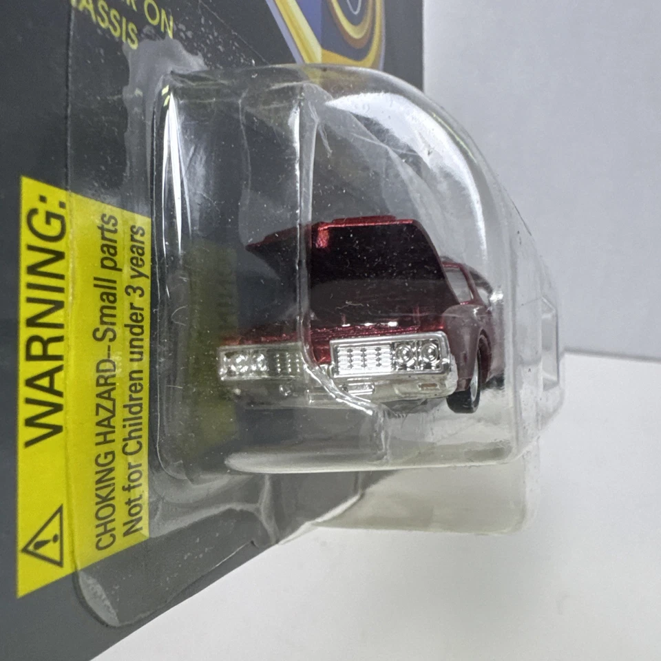 Revista Racing Champions Hot Rod 50 aniversario Oldsmobile Red Issue #2 69 1:58 Foto 4 de 4