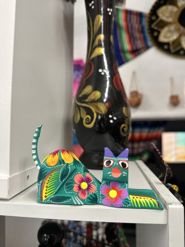 Beautiful Cat Alebrije Oaxaca Woodcarving Mexican Folk Art - Picture 3 of 4