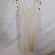 Vtg Olga Womens Sz 34 Cream Lace Trim Slip Dress Romantic Lingerie Nylon