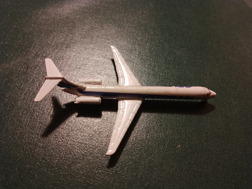 Modellino aereo in metallo DC-9 Compagnia ATI Anni '80 - Immagine 3 di 4