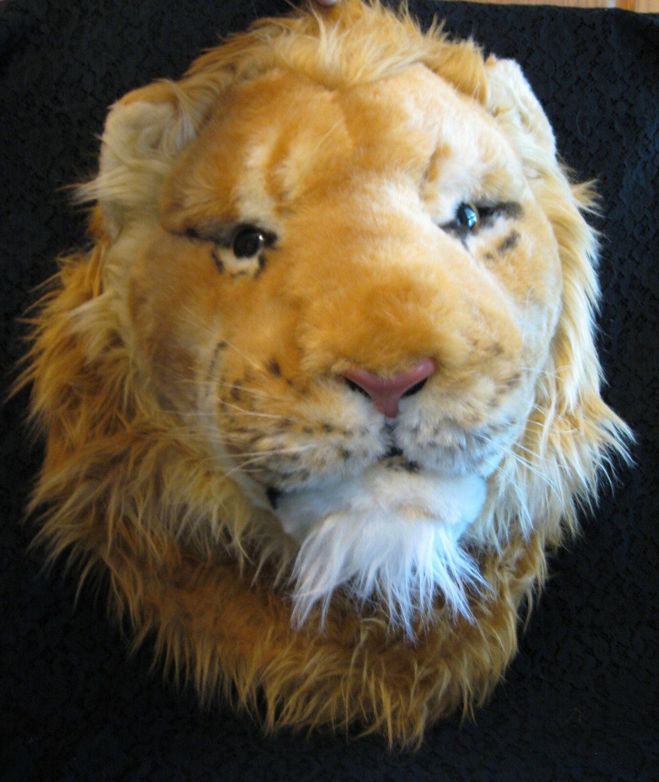 plush lion head