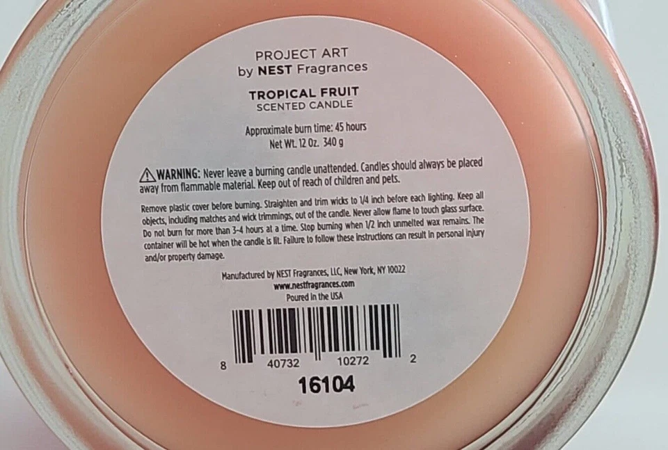 Vela de doble mecha Project Art by Nest Fragrances frutas tropicales 12 oz Foto 3 de 4