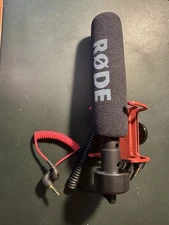 Rode VideoMic GO Lightweight On Camera Microphone