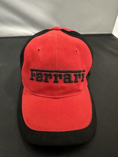 Mütze Kappe SF Scuderia Ferrari Logo rot schwarz verstellbar niedriges Profil F1 Teamdesign