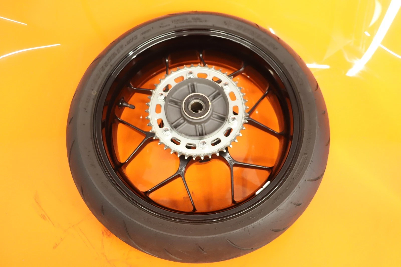 2021-2026 HONDA CBR600RR OEM STRAIGHT REAR WHEEL BACK RIM W TIRE **NO DENTS**