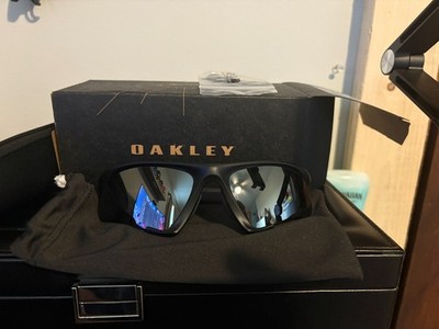 Oakley Suture Jacket - Matte Black with Prizm Black lens - OO9532