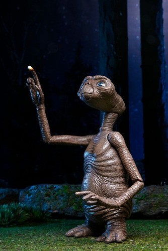 E.T. EL EXTRATERRESTRE ULTIMATE NECA 40 ANIVERSARIO - E.T. THE EXTRA-TERRESTRIAL - Imagen 5 de 16