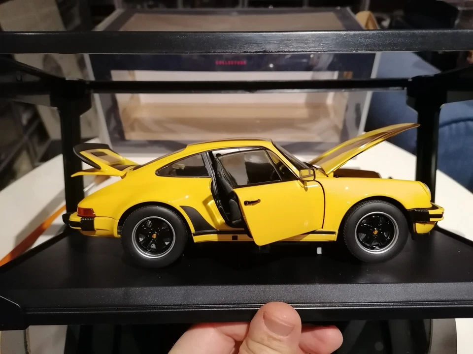 Norev 1/18 Porsche 911 Turbo 3.0 1976 Yellow MINT with Box Very Rare - Immagine 3 di 4