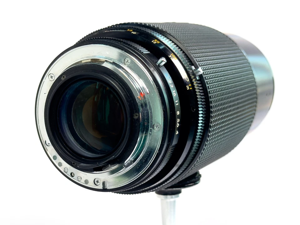 Kiron 70-210mm f4 Zoom Macro lens for Canon DSLR, Clean & Tested - with Adapter - Image 3 of 4