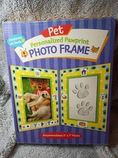 NIB Pet Personalized Pawprint 5x7 Photo Frame Plaster Mold Stickers Instructions