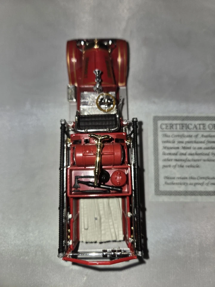 1921 AMERICAN LaFRANCE FIRE PUMPER ENGINE TRUCK # 7 MILWAUKEE F.D - Image 4 of 4