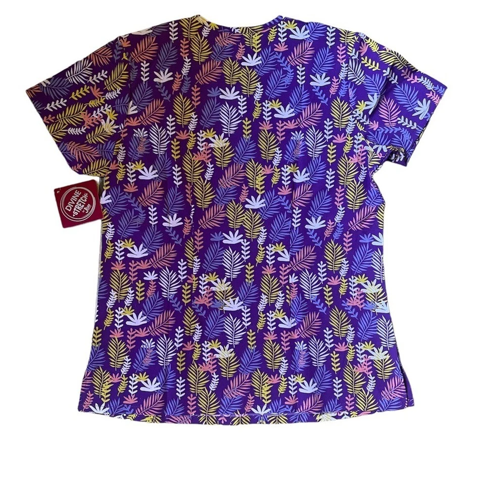 Women's Scrub Top. Field of Ferns Pattern. - Image 2 of 3