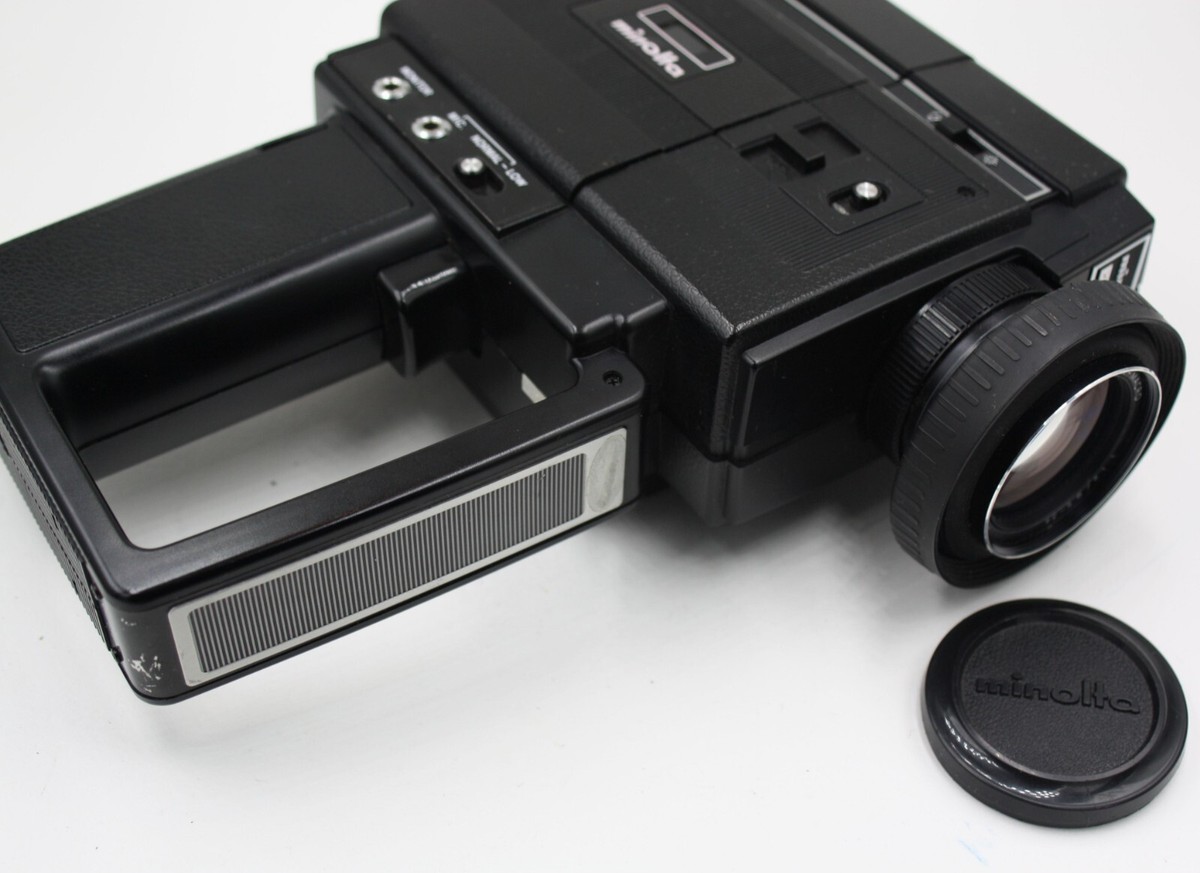 Minolta XL-440 Sound Super 8 Movie Camera 8.5-34mm + Microphones