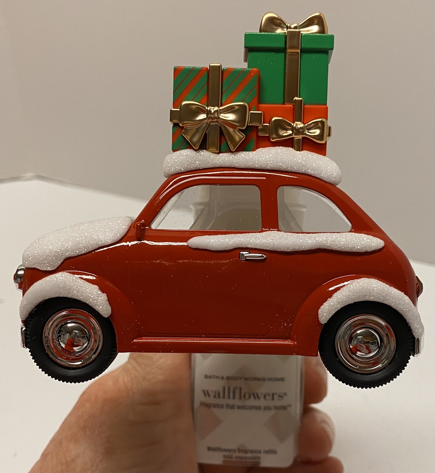 Bath & Body Works Christmas Car Wallflower Plug With Presents Decoration-image