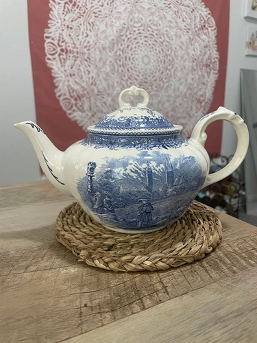 Villeroy & Boch Burgenland Blue Teapot and Lid, Made in Germany Picnic, Tea Time