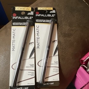 L'Oréal Paris Infallible Matte-Matic Eyeliner 513 Deep Brown Matte 24HR Lot 2