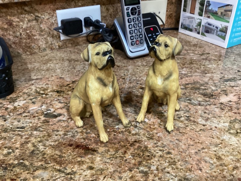 Set of 2 Vintage Boxer Dogs Sitting Decorative Figurine Statue Tan 5.25" High